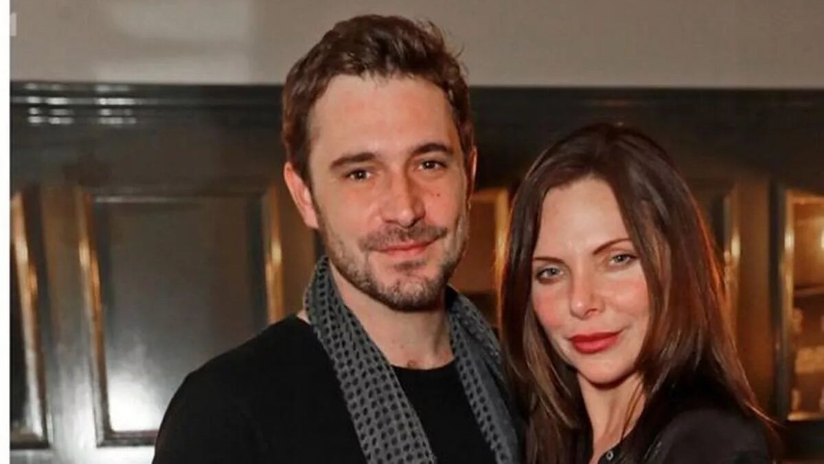 Emmerdale's Oliver Farnworth has opened up about his partner Samantha Womack's brave fight against breast cancer (Image: (Image: ITV))