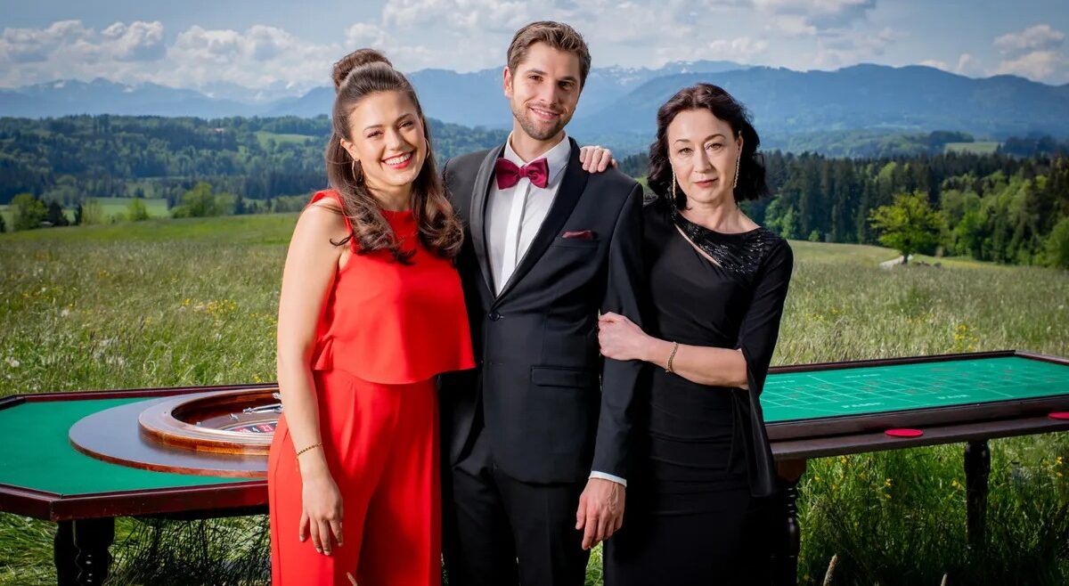 Katharina Scheuba, Elias Reichert und Krista Birkner. Foto: ARD/Christof Arnold Katharina Scheuba, Elias Reichert und Krista Birkner. Foto: ARD/Christof Arnold